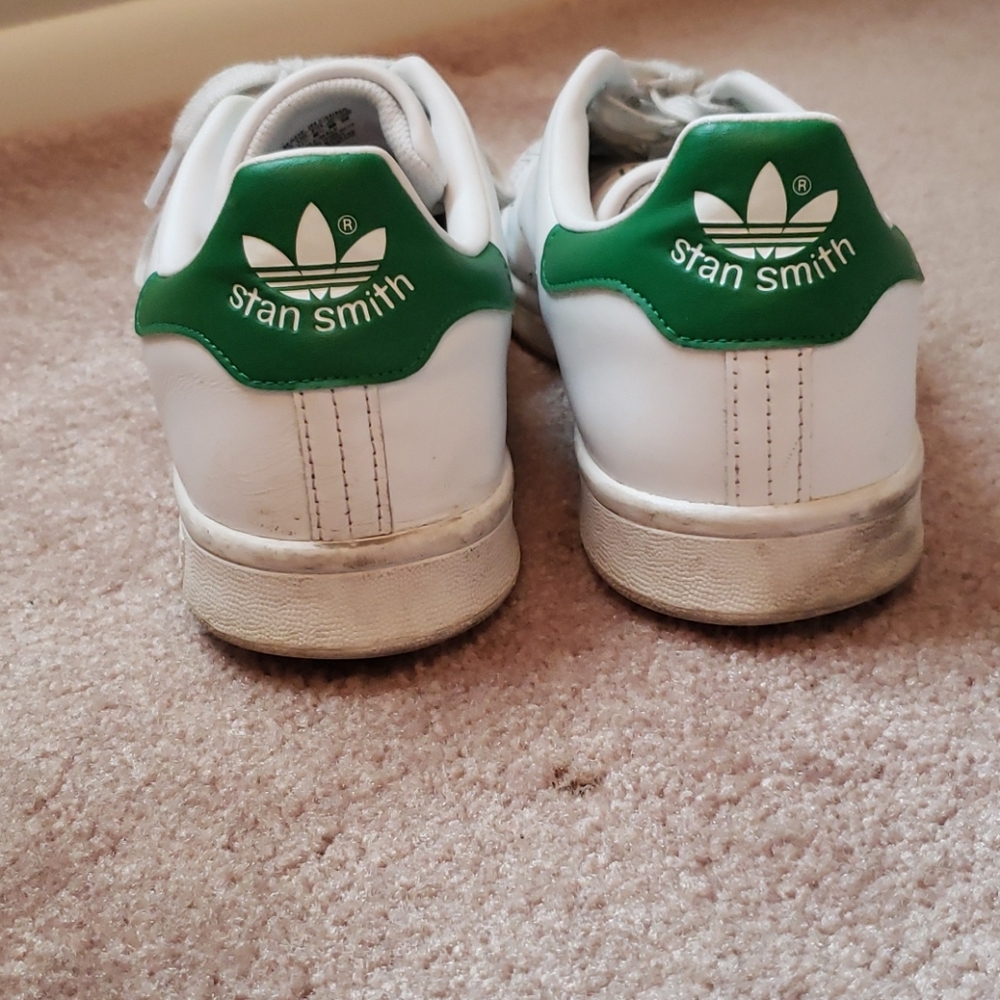 Adidas tennis shoe